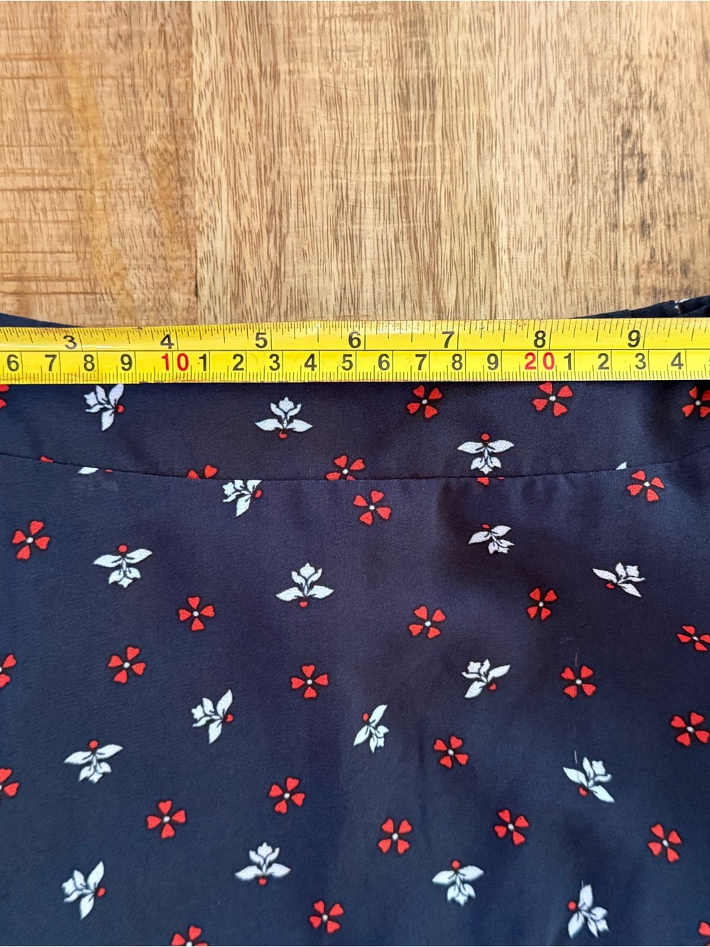 H&M Floral Asymmetrical Ruffle Midi Skirt Size Red White Blue Back to School - Picture 13 of 14